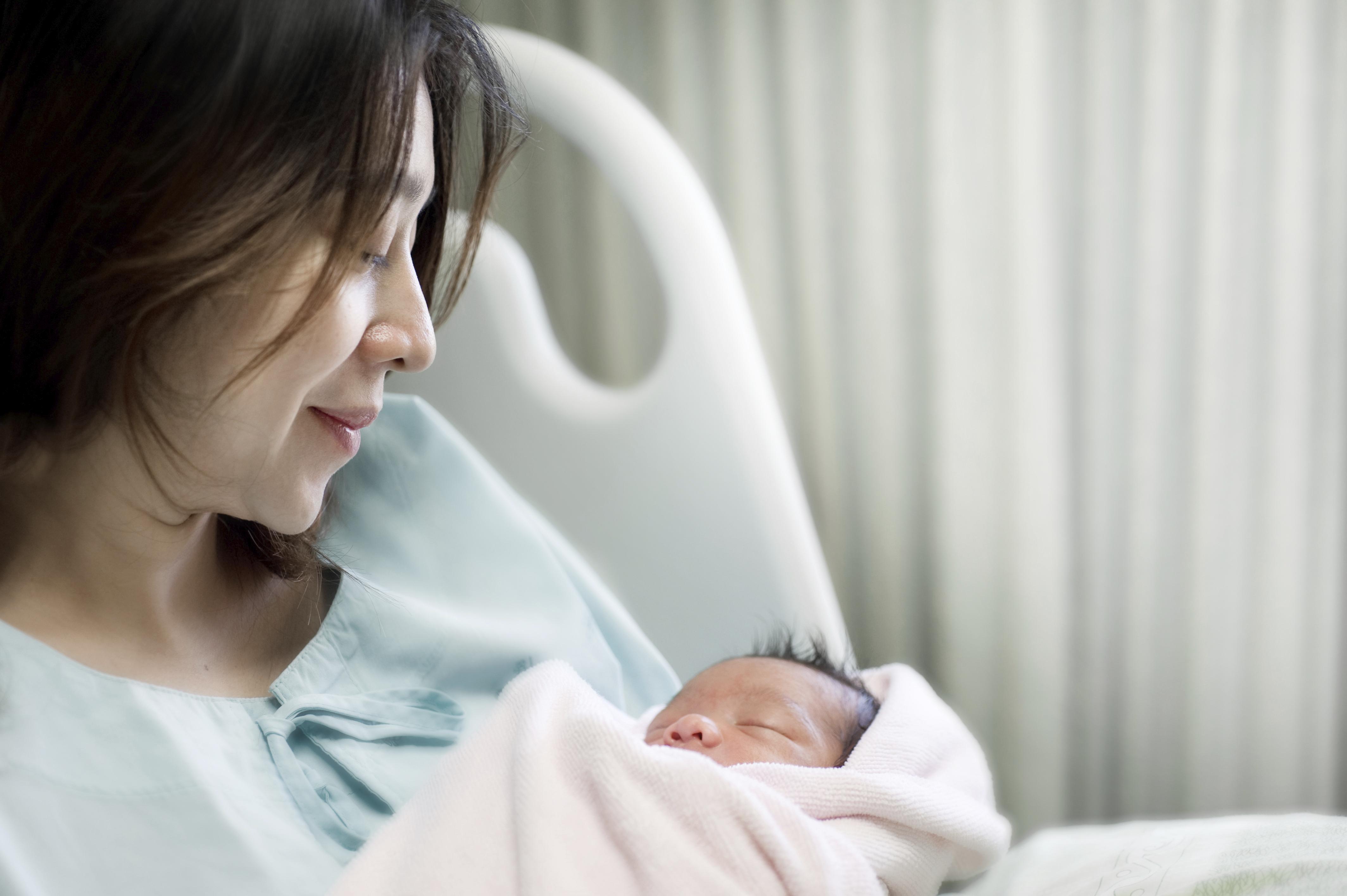 newborn baby, only a few hours old