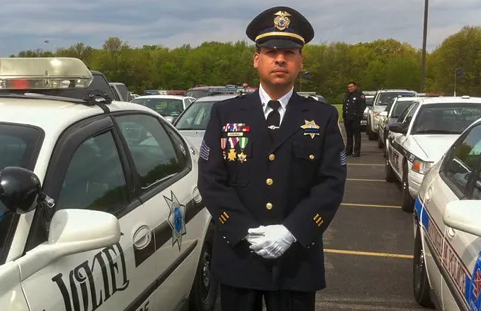 Javier Esqueda Illinois